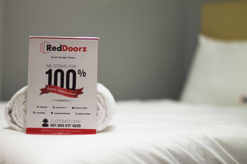Hotel Reddoorz @ Mataram Kuta 3 Exteriér fotografie