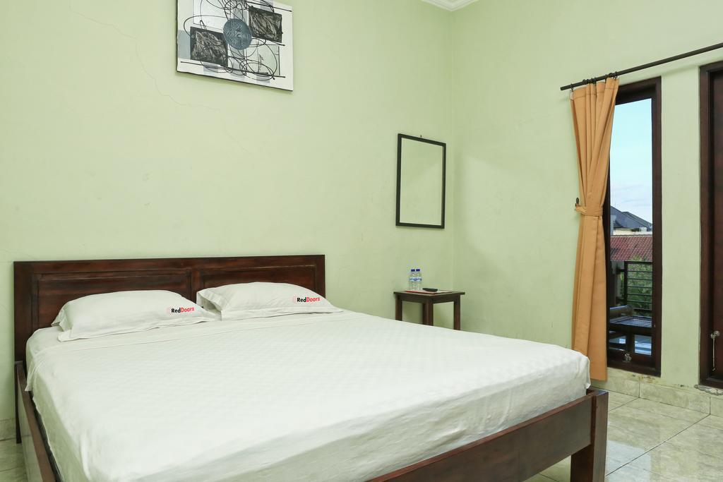 Hotel Reddoorz @ Mataram Kuta 3 Exteriér fotografie